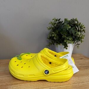 Crocs Unisex-Adult Classic Lined Clog, Cyber Yellow, 7 Women/5 Men